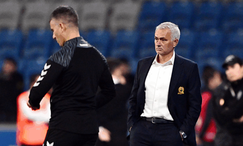 Fenerbahçe Teknik Direktörü Jose Mourinho: Hakem ile ilgili konuşmak istemiyorum! 11 Fenerbahçe Teknik Direktörü Jose Mourinho: Hakem ile ilgili konuşmak istemiyorum!- Futbol