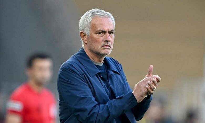 Fenerbahçe teknik direktörü Jose Mourinho'dan olay açıklama: 'Ben de gelmezdim' 11 Fenerbahçe teknik direktörü Jose Mourinho'dan olay açıklama: 'Ben de gelmezdim'- Futbol