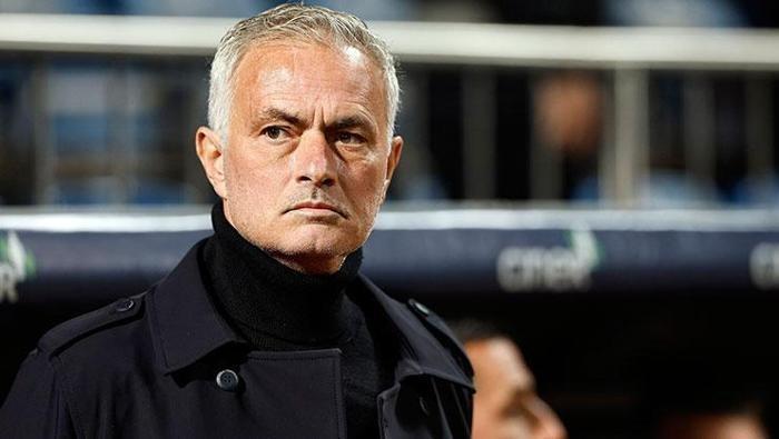 Fenerbahçe yönetiminden sessiz sedasız operasyon! Mourinho yerine Edin Terzic sürprizi 18 Fenerbahçe yönetiminden sessiz sedasız operasyon! Mourinho yerine Edin Terzic sürprizi- Futbol