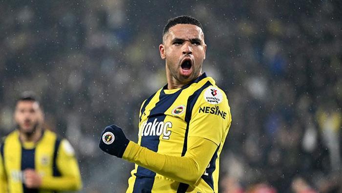 Fenerbahçe'de beklenmedik ayrılık kapıda! İngiliz ekibi peşinde 20 Fenerbahçe'de beklenmedik ayrılık kapıda! İngiliz ekibi peşinde- Futbol