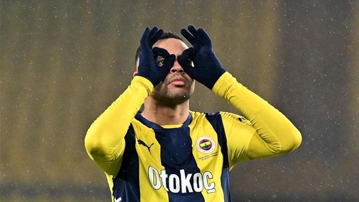 Fenerbahçe'de beklenmedik ayrılık kapıda! İngiliz ekibi peşinde 21 Fenerbahçe'de beklenmedik ayrılık kapıda! İngiliz ekibi peşinde- Futbol