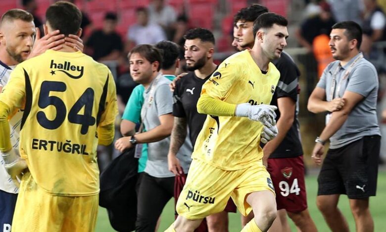 Fenerbahçe'de Ertuğrul Çetin'in büyük üzüntüsü! Koşarak soyunma odasına gitti 16 Fenerbahçe'de Ertuğrul Çetin'in büyük üzüntüsü! Koşarak soyunma odasına gitti- Futbol