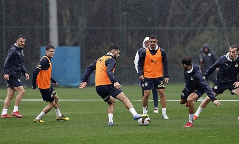 Fenerbahçe'de hataya yer yok! İşte Mourinho'nun İkas Eyüpspor maçı muhtemel 11'i 18 Fenerbahçe'de hataya yer yok! İşte Mourinho'nun İkas Eyüpspor maçı muhtemel 11'i- Fenerbahçe