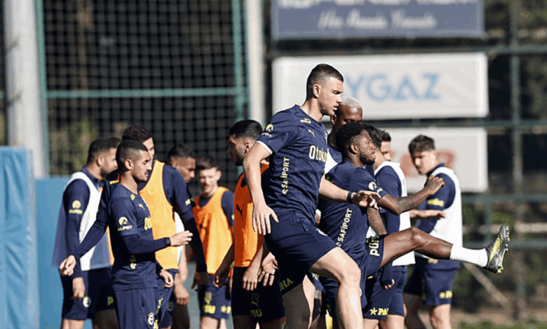 Fenerbahçe'de İkas Eyüpspor maçı hazırlıkları başladı 11 Fenerbahçe'de İkas Eyüpspor maçı hazırlıkları başladı- Futbol