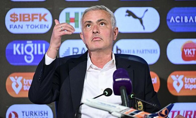 Fenerbahçe'de Jose Mourinho bilmecesi büyüyor: Cevapları şok etmişti! Gelecek sezonki yol haritası... 13 Fenerbahçe'de Jose Mourinho bilmecesi büyüyor: Cevapları şok etmişti! Gelecek sezonki yol haritası...- Futbol
