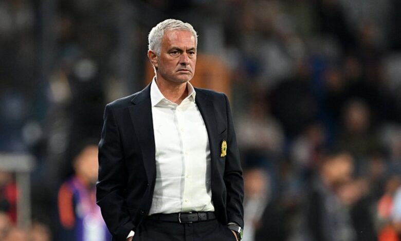 Fenerbahçe'de Jose Mourinho: Onurumuz ve gururumuz adına... 11 Fenerbahçe'de Jose Mourinho: Onurumuz ve gururumuz adına...- Diğer Haberler