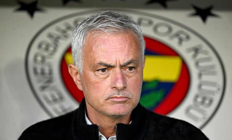 Fenerbahçe'de Jose Mourinho'dan Beşiktaş derbisi öncesi takıma uyarı! 15 Fenerbahçe'de Jose Mourinho'dan Beşiktaş derbisi öncesi takıma uyarı!- Fenerbahçe