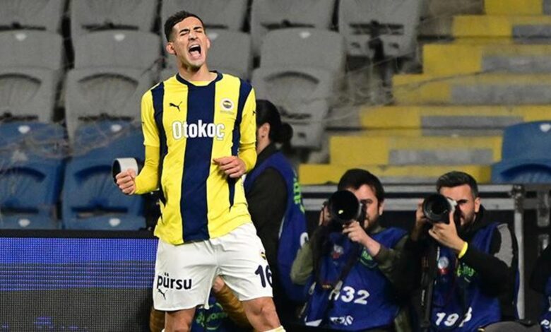 Fenerbahçe'de Mert Müldür'den kariyer sezonu! En iyi dönemi... 11 Fenerbahçe'de Mert Müldür'den kariyer sezonu! En iyi dönemi...- Futbol