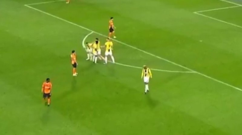 Fenerbahçe'de Talisca ile Tadic saha içinde gerginlik yaşadı!- Fenerbahçe