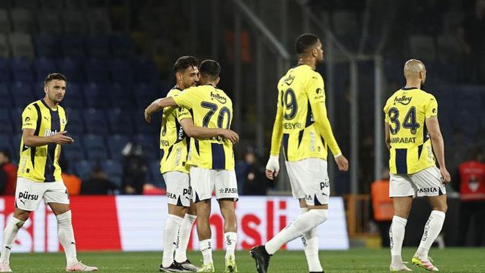 Fenerbahçe'de taşlar yerinden oynuyor! Osimhen, Jose Mourinho'nun kaderiyle oynadı | Sıcak gelişme: Karar verildi 18 Fenerbahçe'de taşlar yerinden oynuyor! Osimhen, Jose Mourinho'nun kaderiyle oynadı | Sıcak gelişme: Karar verildi- Futbol