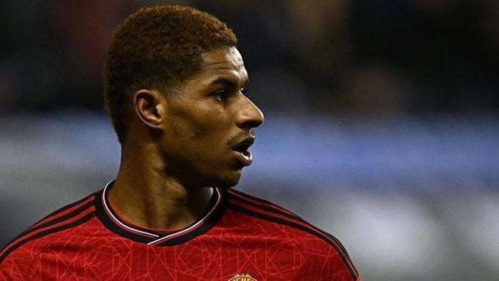 Fenerbahçe'nin transferde gözü Manchester United'ın yıldızında! İşte listedeki futbolcular... 23 Fenerbahçe'nin transferde gözü Manchester United'ın yıldızında! İşte listedeki futbolcular...- Futbol