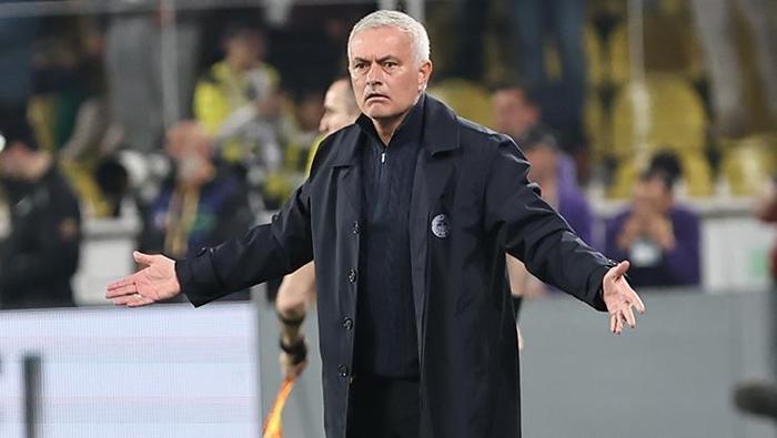 Fenerbahçe'nin yıldızı resti çekti! 'Mourinho varsa ben yokum'- Futbol