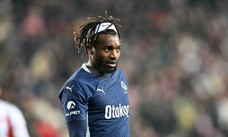 Fransa'ya gitti! Fenerbahçe'de flaş Saint-Maximin gelişmesi 16 Fransa'ya gitti! Fenerbahçe'de flaş Saint-Maximin gelişmesi- Fenerbahçe