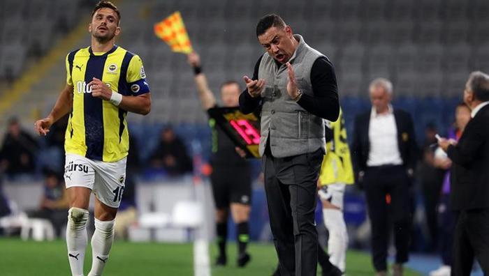 'Futbolcu mu, güreşçi mi?' Başakşehir FK-Fenerbahçe maçına damga vuran sözler: Gitmiş yine Euro'lar 35 'Futbolcu mu, güreşçi mi?' Başakşehir FK-Fenerbahçe maçına damga vuran sözler: Gitmiş yine Euro'lar- Futbol