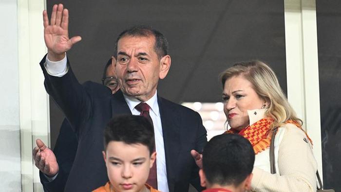 Galatasaray Başkanı Dursun Özbek'ten acı Osimhen itirafı: 'Rekabet edemeyiz' | Çılgın teklifi duyurdu 24 Galatasaray Başkanı Dursun Özbek'ten acı Osimhen itirafı: 'Rekabet edemeyiz' | Çılgın teklifi duyurdu- Futbol