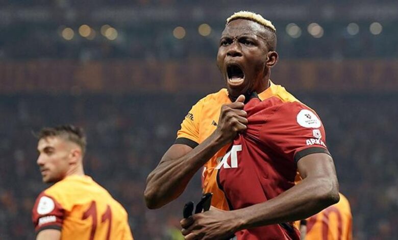 Galatasaray cephesinden Victor Osimhen açıklaması: 'Kimse merak etmesin Fenerbahçe’ye kaptırmayız' 17 Galatasaray cephesinden Victor Osimhen açıklaması: 'Kimse merak etmesin Fenerbahçe’ye kaptırmayız'- Futbol