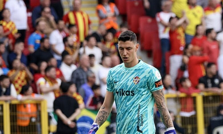 Galatasaray istiyordu! Berke Özer'e transferde Beşiktaş kancası 15 Galatasaray istiyordu! Berke Özer'e transferde Beşiktaş kancası- Beşiktaş