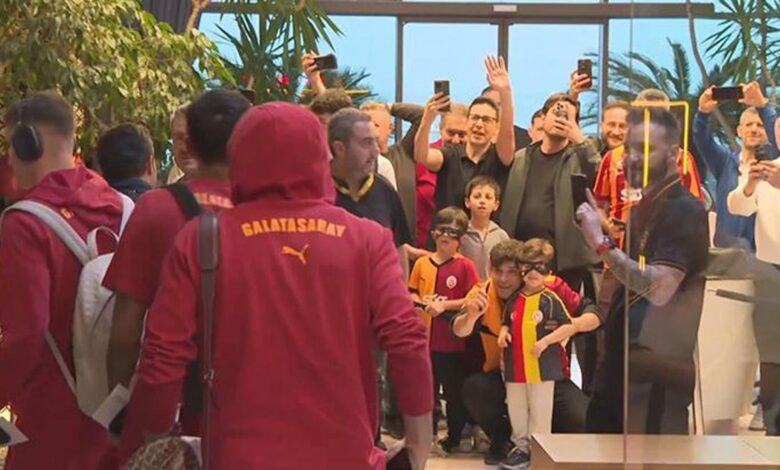 Galatasaray kafilesi Trabzon'da 11 Galatasaray kafilesi Trabzon'da- Beşiktaş