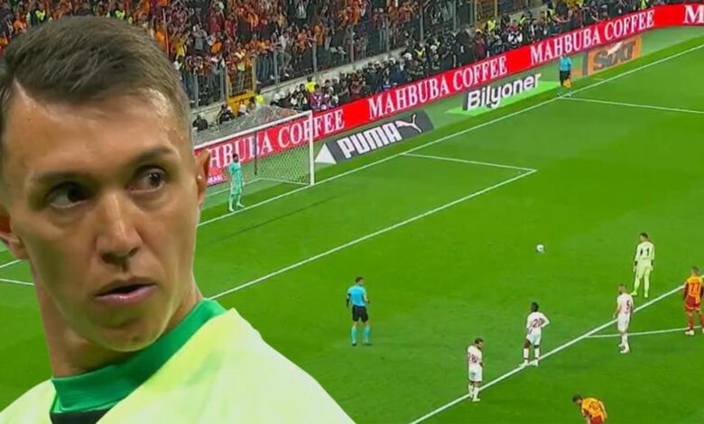 Galatasaray - Kayserispor maçında ilginç anlar! Muslera penaltıda topun başına geçti 12 Galatasaray - Kayserispor maçında ilginç anlar! Muslera penaltıda topun başına geçti- Futbol