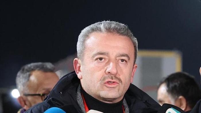 Galatasaray Sportif AŞ Başkan Vekili İbrahim Hatipoğlu 'Şampiyonluğumuzu çalmaya çalıştılar' | Osimhen açıklaması 24 Galatasaray Sportif AŞ Başkan Vekili İbrahim Hatipoğlu 'Şampiyonluğumuzu çalmaya çalıştılar' | Osimhen açıklaması- Futbol