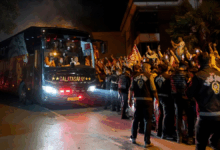 Galatasaray takım otobüsüne saldırı!- Ligler