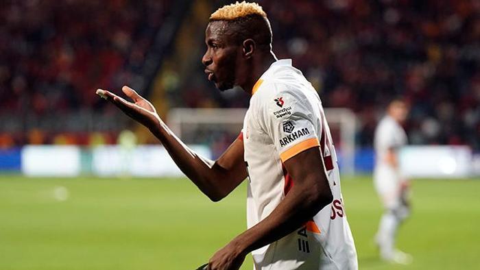 Galatasaray'da çılgın Victor Osimmhen seferberliği! Ay sonuna kadar süre istedi... 20 Galatasaray'da çılgın Victor Osimmhen seferberliği! Ay sonuna kadar süre istedi...- Futbol