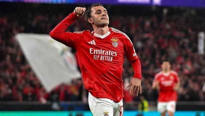 Galatasaray'da Kerem Aktürkoğlu krizi: Öfkelendi, dayanamadı ve patladı! 'Kimsenin haddi değil...' 25 Galatasaray'da Kerem Aktürkoğlu krizi: Öfkelendi, dayanamadı ve patladı! 'Kimsenin haddi değil...'- Futbol