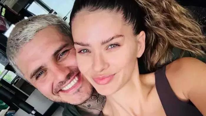 Galatasaray'da Mauro Icardi İstanbul'a geldi! China Suarez video paylaştı... 18 Galatasaray'da Mauro Icardi İstanbul'a geldi! China Suarez video paylaştı...- Futbol