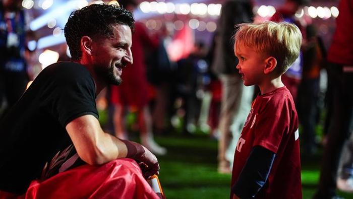 Galatasaray'da Mertens'ten geleceğine dair ilk açıklama 'Sabırsızlıkla bekliyorum' 23 Galatasaray'da Mertens'ten geleceğine dair ilk açıklama 'Sabırsızlıkla bekliyorum'- Futbol