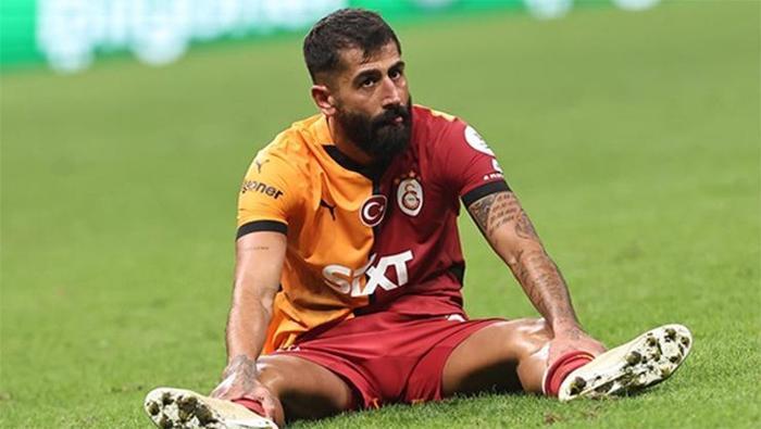 Galatasaray'da peş peşe ayrılıklar! Okan Buruk bildirdi 'Artık bizimle değilsiniz' 22 Galatasaray'da peş peşe ayrılıklar! Okan Buruk bildirdi 'Artık bizimle değilsiniz'- Futbol
