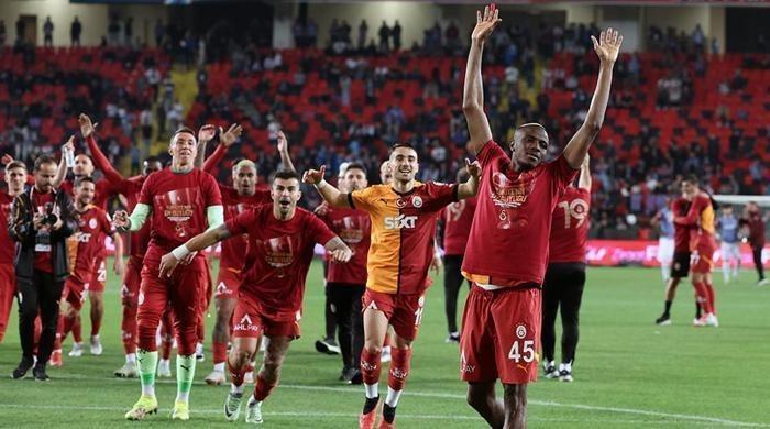 Galatasaray'da Victor Osimhen şoku! Yeni takımını duyurdular, transferde büyük sürpriz... 25 Galatasaray'da Victor Osimhen şoku! Yeni takımını duyurdular, transferde büyük sürpriz...- Futbol