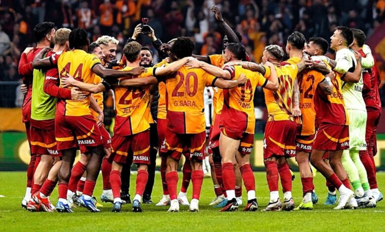 Galatasaray’dan dev prim hamlesi! İşte çifte kupa için ödenecek rakam 17 Galatasaray’dan dev prim hamlesi! İşte çifte kupa için ödenecek rakam- Futbol
