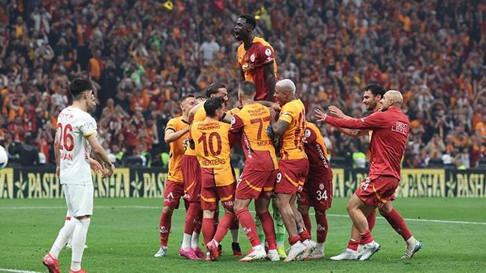 Galatasaray'ı bekleyen inanılmaz gelir! İşte Devler Ligi'nin yeni formattaki ödülleri... 25 Galatasaray'ı bekleyen inanılmaz gelir! İşte Devler Ligi'nin yeni formattaki ödülleri...- Futbol