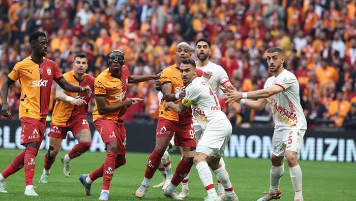 Galatasaray'ın 5 yıldızlı şampiyonluğuna olay yorum: Yıllarca hatırlanacak çünkü...- Futbol