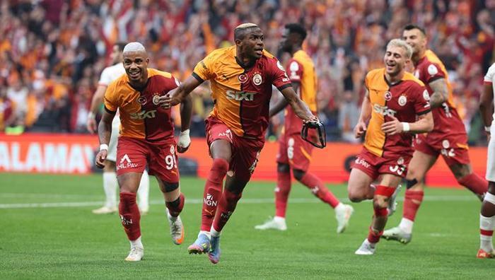 Galatasaray'ın 5 yıldızlı şampiyonluğuna olay yorum: Yıllarca hatırlanacak çünkü...- Futbol