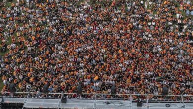 Galatasaraylı taraftarlar, Göztepe maçını Yenikapı'da takip etti- Fenerbahçe