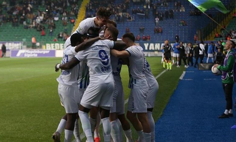 Gol düellosunda kazanan Çaykur Rizespor | Çaykur Rizespor 6-3 Göztepe maç sonucu 12 Gol düellosunda kazanan Çaykur Rizespor | Çaykur Rizespor 6-3 Göztepe maç sonucu- Futbol