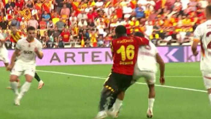 Göztepe-Galatasaray maçına damga vuran an! Trio ekibi noktayı koydu: 'Amasız, fakatsız, lakinsiz net bir kırmızı kart'- Futbol