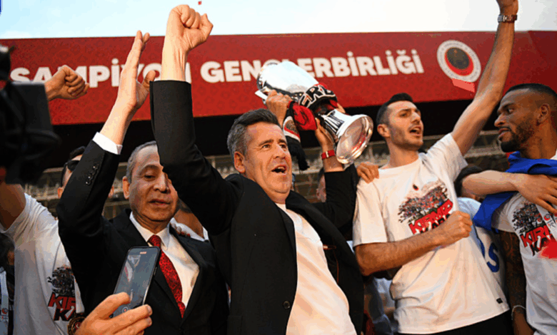 Hedefimiz ilk 10 11 Hedefimiz ilk 10- Fenerbahçe