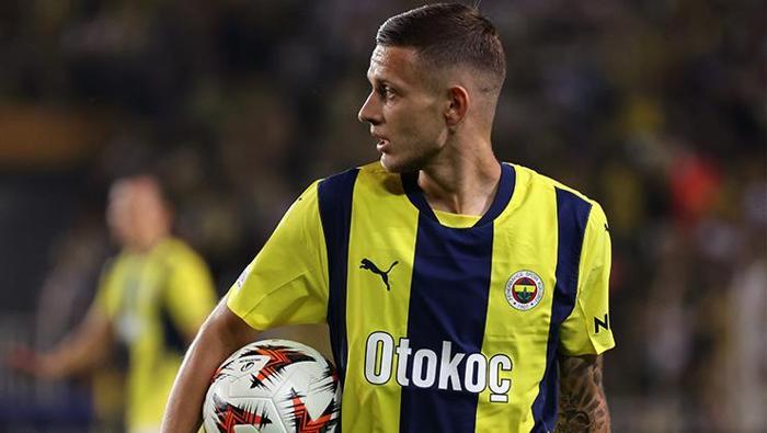 İtalyanlar onun için deliriyor: Fenerbahçe'nin yıldızını kafaya taktılar! Bonservisi belli oldu 29 İtalyanlar onun için deliriyor: Fenerbahçe'nin yıldızını kafaya taktılar! Bonservisi belli oldu- Futbol