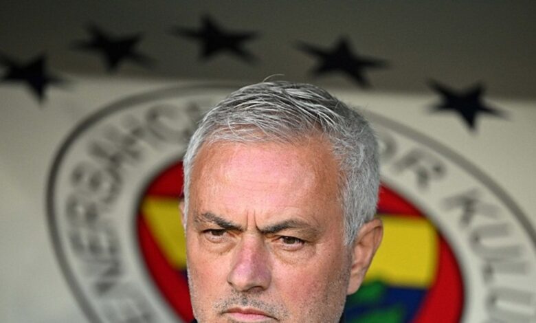 Jose Mourinho Fenerbahçe'de kalacak mı? İşte toplantıdan çıkan karar 15 Jose Mourinho Fenerbahçe'de kalacak mı? İşte toplantıdan çıkan karar- Fenerbahçe
