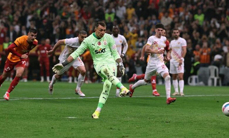 'Kemerburgaz'a bir heykel dikilecekse onun heykeli olurdu' Galatasaray'ın 25. şampiyonluk zaferinin ardından açıkladı: Gözyaşlarıan boğuldu- Futbol