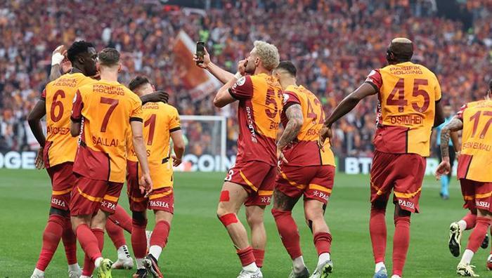 'Kemerburgaz'a bir heykel dikilecekse onun heykeli olurdu' Galatasaray'ın 25. şampiyonluk zaferinin ardından açıkladı: Gözyaşlarıan boğuldu- Futbol