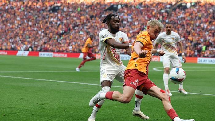 'Kemerburgaz'a bir heykel dikilecekse onun heykeli olurdu' Galatasaray'ın 25. şampiyonluk zaferinin ardından açıkladı: Gözyaşlarıan boğuldu- Futbol