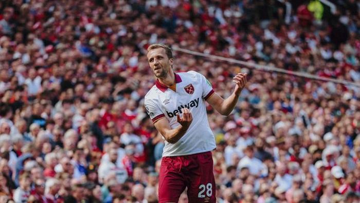 Manchester United-West Ham maçı sonrası İngilizlerden Altay Bayındır için olay sözler: Sözde savunma kalkanı 20 Manchester United-West Ham maçı sonrası İngilizlerden Altay Bayındır için olay sözler: Sözde savunma kalkanı- Futbol