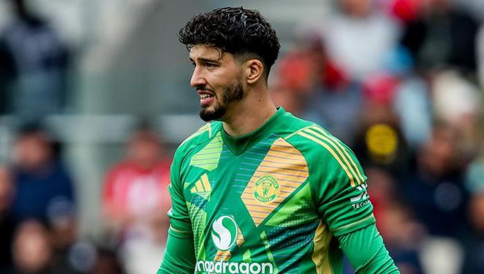 Manchester United-West Ham maçı sonrası İngilizlerden Altay Bayındır için olay sözler: Sözde savunma kalkanı 19 Manchester United-West Ham maçı sonrası İngilizlerden Altay Bayındır için olay sözler: Sözde savunma kalkanı- Futbol