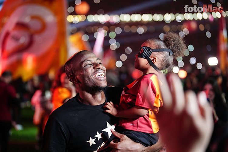 Minik kızı Osimhen'e böyle seslendi: Galatasaray'da kal babacığım- Futbol