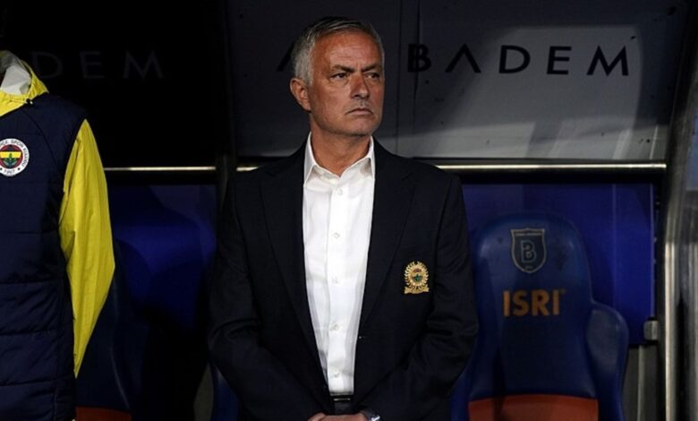 Mourinho Fenerbahçe’den ayrılıyor mu? Ön sözleşme iddiası 20 Mourinho Fenerbahçe’den ayrılıyor mu? Ön sözleşme iddiası- Fenerbahçe
