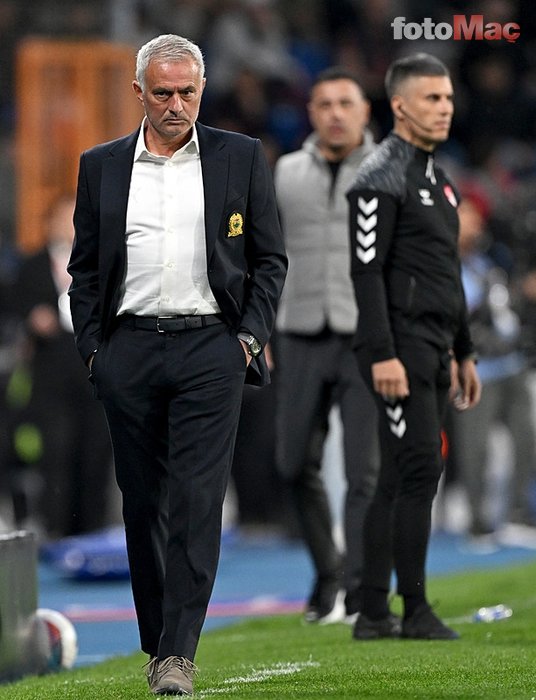 Mourinho Fenerbahçe’den ayrılıyor mu? Premier Lig’e geri dönüş kapıda- Fenerbahçe