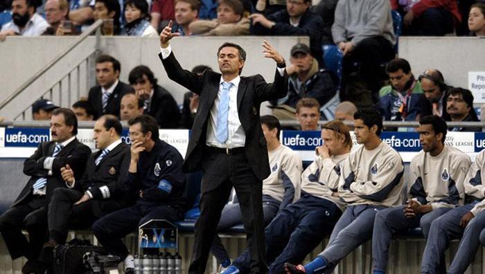 Mourinho, Muslera'nın penaltısını eleştirmişti: 2003'te aynısını yaptığı ortaya çıktı 22 Mourinho, Muslera'nın penaltısını eleştirmişti: 2003'te aynısını yaptığı ortaya çıktı- Futbol